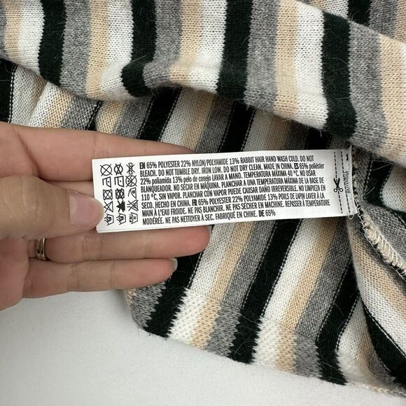 Endless Rose Off The Shoulder Sweater Blouse Top Bell Sleeve Sz S Rabbit Hair - Picture 4 of 5